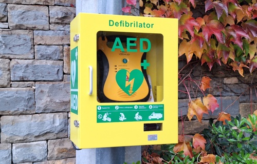 Nov AED defibrilator Vinogradniška 2