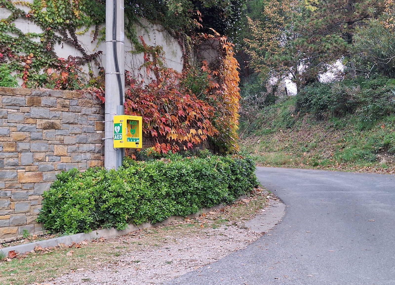 Nov AED defibrilator Vinogradniška 1