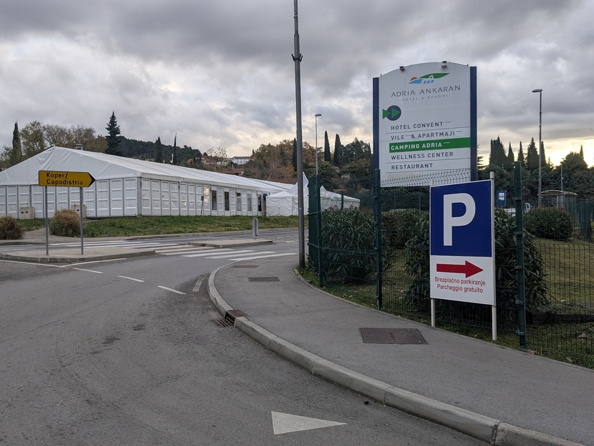 Brezplačno parkiranje Adria 2