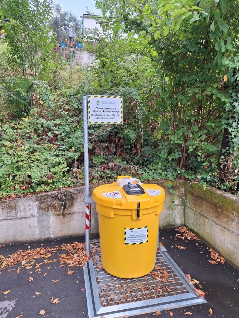 Odpadno olje dvojezično