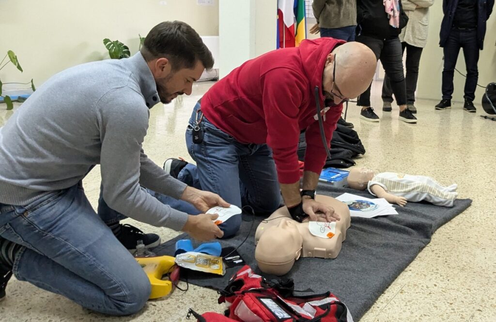 Tečaj oživljanja AED