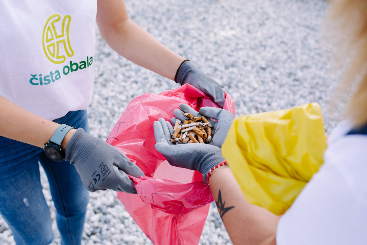 Čista obala čistilna akcija naslovna