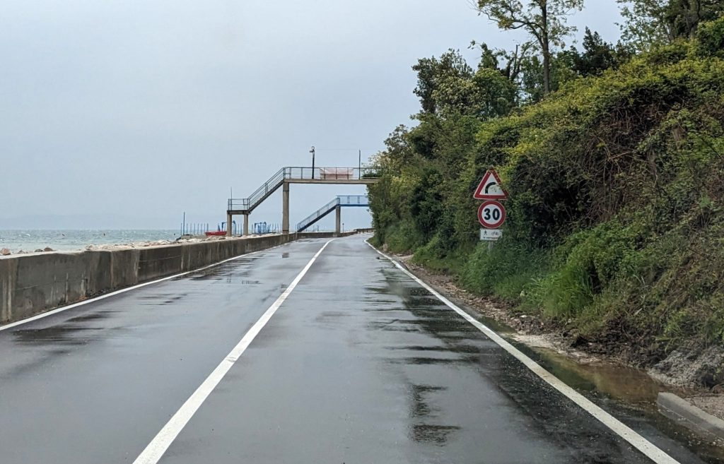 Cesta Lazaret - Milje