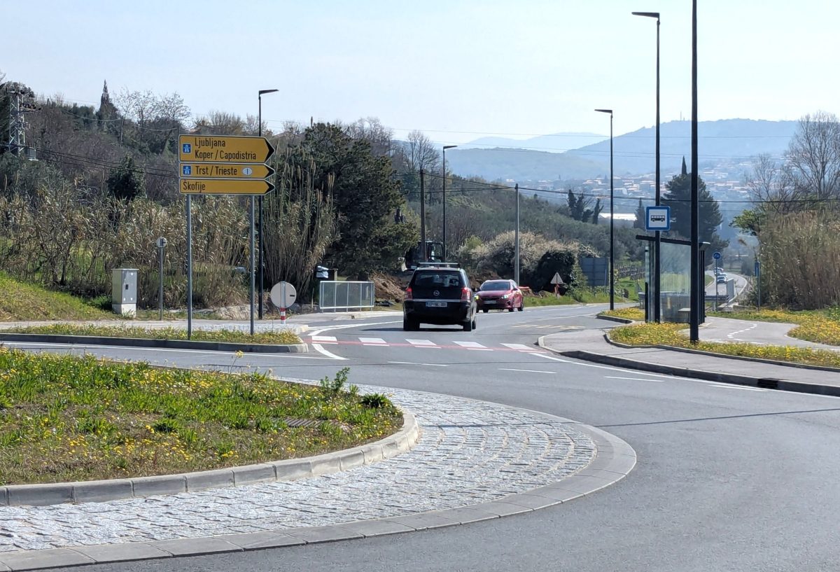 Železniška cesta - krožišče