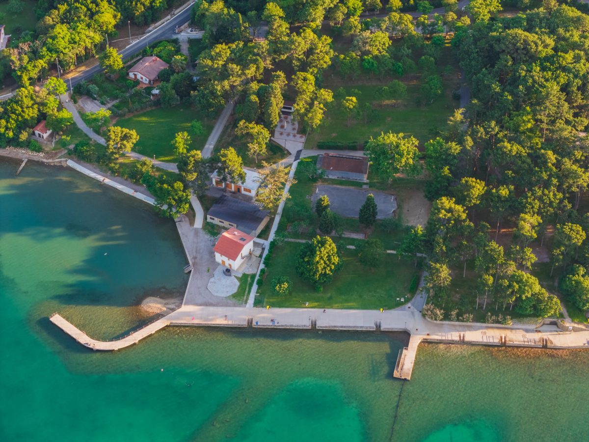 La spiaggia attrezzata di Debeli rtič (Foto: Jaka Ivančič)