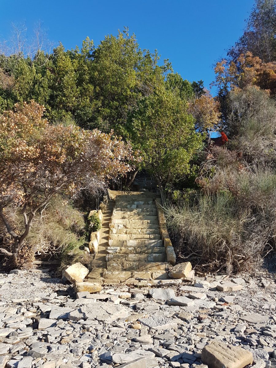 Le scale rinnovate presso la MZL, Punta Grossa, giugno 2019