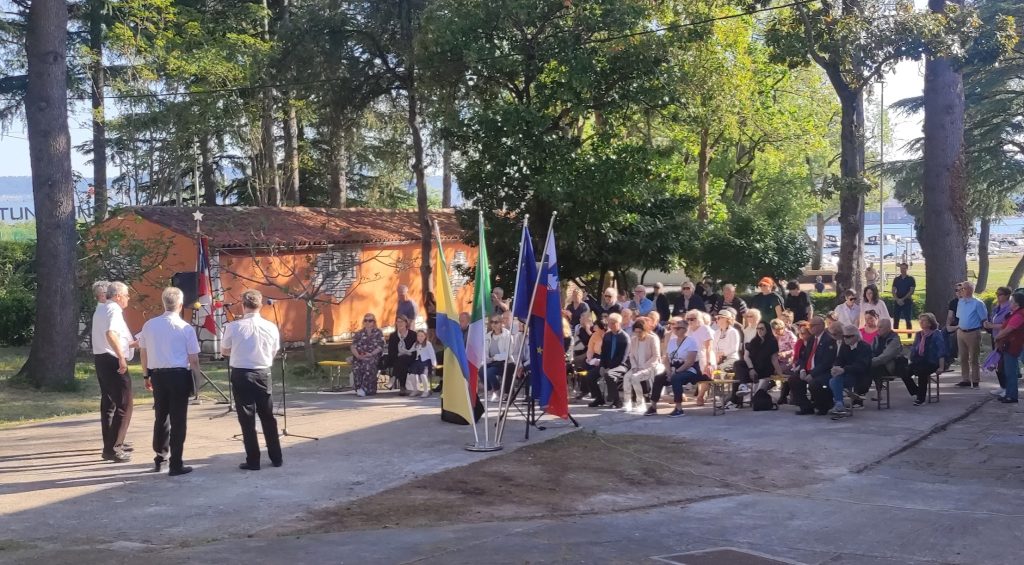 dan upora proti okupatorju 2026 pevska skupina