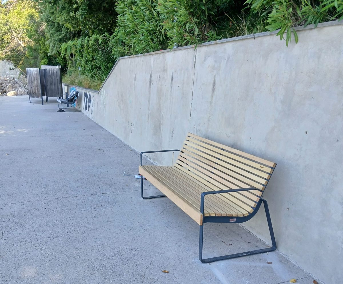 plaža Ankarančani - nove klopi
