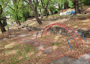 Terminski plan izvedbe celovite ureditve Hrastovega gaja bo dorečen po sprejemu proračuna za leto 2027. (Foto: Občina Ankaran)
